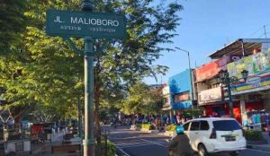 Orang Jogja, Kita Butuh Pemimpin Seperti Sultan, Bukan Prabowo