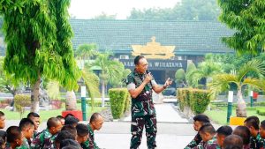 Danyonkav 8 Kostrad Tekankan Netralitas Prajurit TNI Pemilu 2024