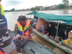 Lanal Banjarmasin Kerahkan Personel Bantu Pengamanan Haul Guru Sekumpul