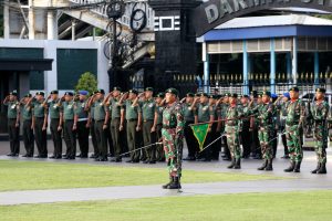 Kaskostrad Pimpin Upacara 17-an Bulan Januari di Makostrad