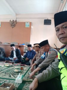 Ciptakan Pemilu Aman dan Damai Satlantas Polresta Tangerang Gelar Bersih-bersih Rumah IbadahCiptakan Pemilu Aman dan Damai Satlantas Polresta Tangerang Gelar Bersih-bersih Rumah Ibadah