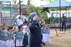 Upacara HUT Ke-77 Yayasan Hang Tuah di TK Hang Tuah Dumai