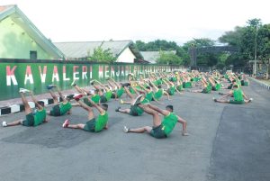 Prajurit Yonkav 1 Kostrad Laksanakan Lari Interval Training