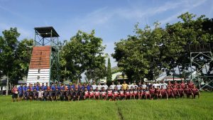 Tumbuhkan Jiwa Korsa Serta Jalin Kekompakan, Prajurit Yonarmed 12 Kostrad Laksanakan Olahraga Sepak Bola