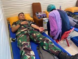 Berbagi Kebaikan Dengan Sesama, Prajurit Yonkes 2 Kostrad Donor Darah