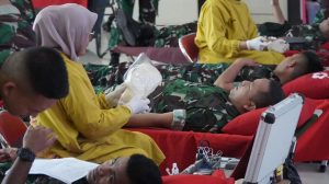 Aksi Kemanusiaan Para Prajurit Divisi Infanteri 3 Kostrad