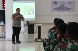Pakar Pertanian Berbagi Ilmu Pertanian Organik Kepada Prajurit Batalyon Arhanud 1 Kostrad
