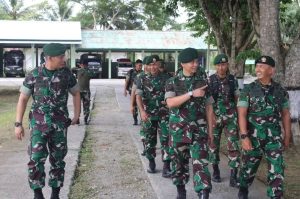 Kasdivif 3 Kostrad Kunjungan Kerja ke Brigif 20 Kostrad dan Yonif 754 Kostrad