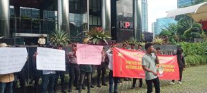 Aliansi Ini Demo di KPK Mendesak Tetapkan Status Bupati dan Ketua DPRD Lamongan