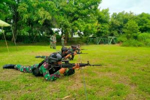 Siapkan Tugas Operasi, Yonif 501 Kostrad Menembak Koreksi Jarak 100 M