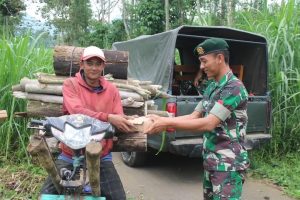 Jumat Berkah Wujud Rasa Syukur Prajurit Yonif 502 Kostrad