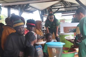 Pasca Rentetan Teror KSTP di Intan Jaya, Satgas Yonif 330 Kostrad Berikan Trauma Healing kepada Warga