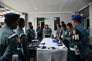 Dalam Rangka Kesiapan Pengamanan Pemilu 2024, Lanal Bandung Laksanakan Pemeriksaan Senjata