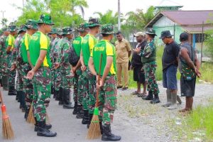 Pasukan Yonif 754 Kostrad Karya Bhati Menyatu dengan Alam