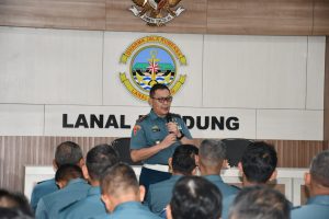 Cegah Pelanggaran Hukum, Pomal Lanal Bandung Berikan Binkum Kepada Personal Lanal Bandung