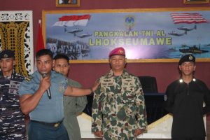 TNI AL Lanal Lhokseumawe Berikan Edukasi Dasar Bela Negara dan Kebaharian Kepada Mahasiswa Almuslim Bireun