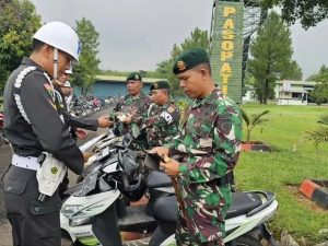 Batalyon Armed 9 Kostrad Laksanakan Pemeriksaan Kendaraan dari Subdenpom III/3-4 Purwakarta