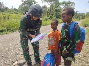 Bikin Heboh, Pasukan Pandawa Kostrad Sulap Sepinya Hutan Belantara Papua Jadi Pusat Keramaian