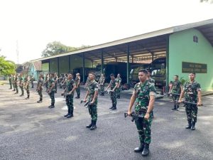 Prajurit Menarmed 2 Kostrad Tingkatkan Kekuatan Tubuh Melalui Senam Senjata