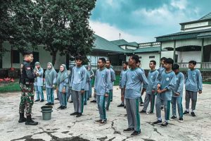 Batalyon Zeni Tempur 10 Kostrad Gelar Pelatihan Kepemimpinan Siswa di Markas Yonzipur