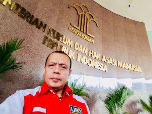 PENCIPTA LAGU MUSIKNYA ASIK, AAM BARAKATAK PROSES HUKUM PEMBAJAK LAGUNYA HARTONO HENDRA AKURAMA DAN PENGGUNA ILLEGAL