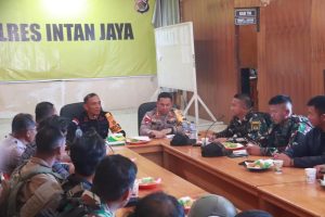 Rapat Koordinasi Kesiapan Akhir Sispamkota Intan Jaya, Komitmen Apkam TNI-Polri Sukseskan Agenda Pemilu 2024