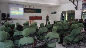 Jelang Pemilu 2024 Prajurit dan Persit Yonarmed 6 Kostrad Ikuti Penyuluhan Hukum