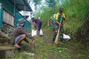 Yonif 502 Kostrad Laksanakan Karya Bakti dan Jumat Berkah