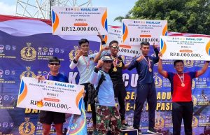 Atlet Maleo Swimmers Berhasil Taklukan Selat Madura dalam Ajang Kasal Cup Fin Swimming