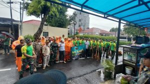 Prajurit Markas Kostrad Gelar Karya Bakti, Peringati HUT Ke-63 Kostrad