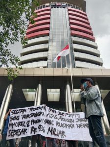 Dinilai Rugikan Negara Hingga Rp. 936 Miliar, Massa Ini Desak Supaya Dwi Soetjipto Ditetapkan Sebagai Tersangka dan Segera Dipecat