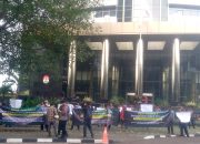 Aksi Demo Untuk Kesekian Kalinya, LSM Asli Indonesia Desak Segera Tetapkan Status Bupati Lamongan 
