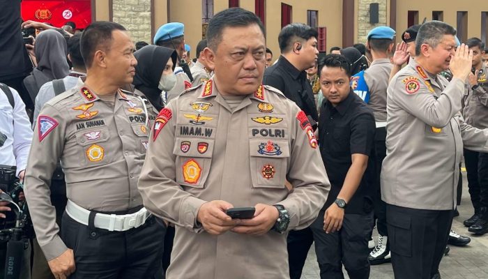 Dankorbrimob Polri Komjen Imam Widodo Hadiri Pelepesan Baksos dan Bansos Polri Presisi 2024