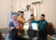 Sugiharto Parikesit Sekjen Lembaga Pembinaan Literasi Qur’an (LPLQ) Bersama Ketua STAI AL Aqidah Al Hasyimiyah Jakarta resmi tandatangani Kerjasama Program Pengentasan Buta Aksara Al Qur’an