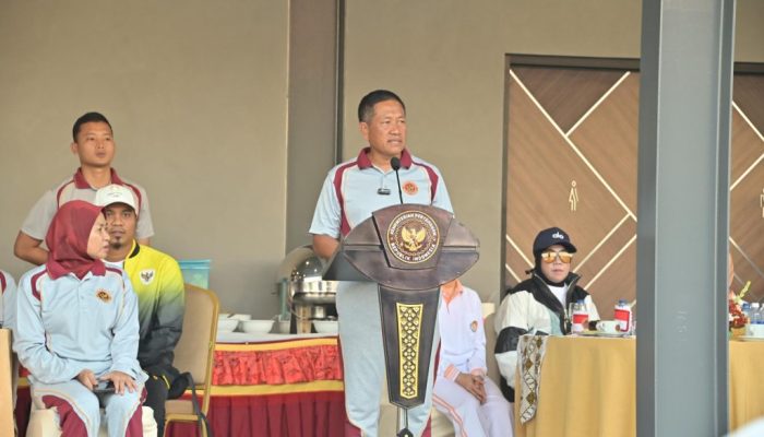 Plt Sekjen Kemhan Donny Ermawan Resmikan Lapangan Tenis Kemhan