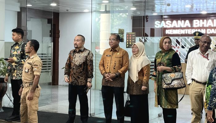 Pj Gubernur Lampung Samsudin Hadiri Pelantikan Pj Gubernur Papua dan Papua Selatan
