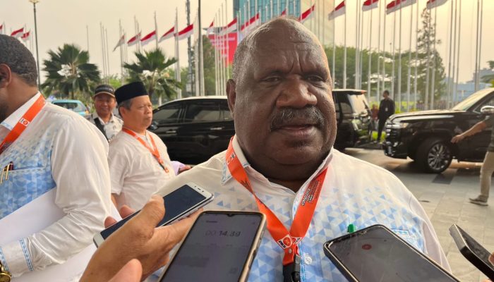 Pasangan Aletinus-Fredi Terima B1KWK dari PKS untuk Pilkada Lanny Jaya