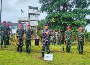 Kunjungi Pasmar 3, Penasehat Kepala SKK Migas Laksma Gendut Sugiono Tanam Bibit Matoa