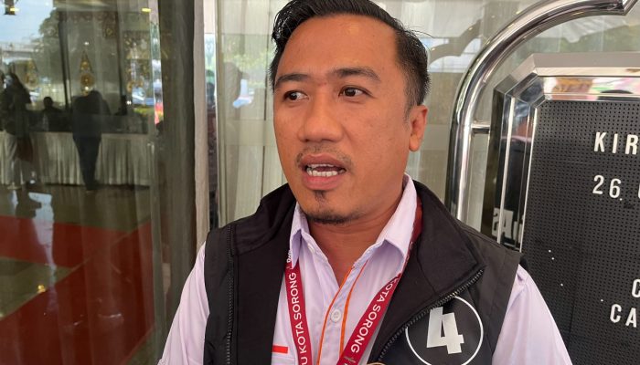 Hadiri Debat Publik Pilkada Kota Sorong 2024, Anggota DPRD Samsul Bakri Ajak Warga Pilih No 4