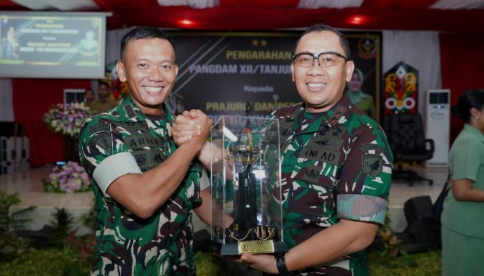 Pangdam XII/Tpr Kunjungi Brigif 19/Khatulistiwa, Sampaikan Pesan Profesionalisme dan Bijak Bermedsos