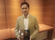 Dr. Eddy Widjaja (Owner Klinik Eva Mulia) Meraih Penghargaan Award The 10th Indonesia WOW Brand 2025 Untuk Kategori Brand For Good Club 2025