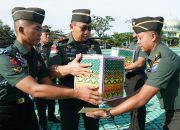 Pangdam XII/Tpr Serahkan THR dan Bingkisan Lebaran kepada Prajurit dan PNS