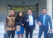Law Firm Haposan Sihombing & Partners bersama Ny. Ratu Aghnia Fadilah Mendatangin Gedung Polres Jakarta Barat Untuk Melaporkan Kekerasan Rumah Tangga Yang Dillakukan Suami Ratu Aghnia Fadilah (Mantan Pengacara Inara Rusli)