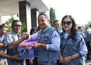 TNI AL Gelar Bakti Sosial dan Sunmori Bersama Komunitas Vespa di Jakarta Utara