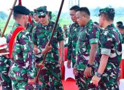 Wakasal Dampingi Panglima TNI Tinjau Gladi Kesiapan Upacara Tradisi Kehormatan Militer di Batujajar