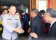 Kapolres Metro Bekasi Kota Tinjau Pelaksanaan Ibadah Kenaikan Isa Almasih di Gereja Santa Clara