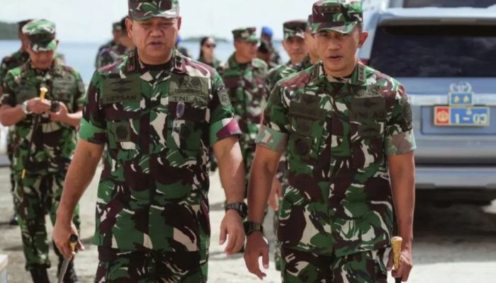 Pangkogabwilhan III Laksanakan Kunjungan Kerja ke Koarmada III di Sorong