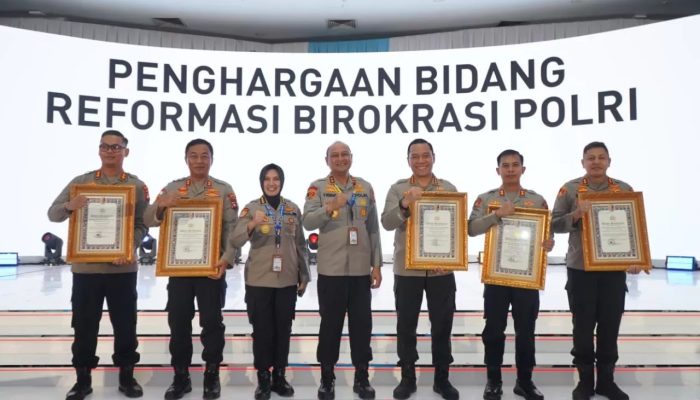 Lima Polres di Kalbar Raih Penghargaan Pelayanan Publik Prima dari Kemenpan RB