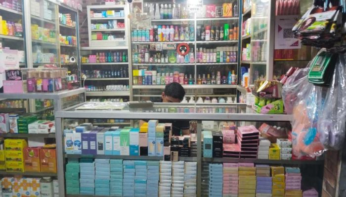 “Di Duga Oknum Wartawan Membackup Toko Obat Berkedok Kosmetik”, Demi Lancarkan Peredaran Obat Daftar G Di Wilayah DKI JAKARTA