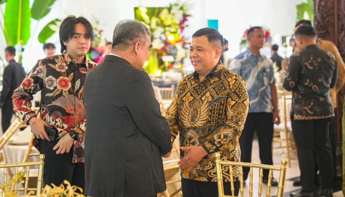 Haji Isam Hadiri Pernikahan Sekpri Presiden Prabowo di TMII